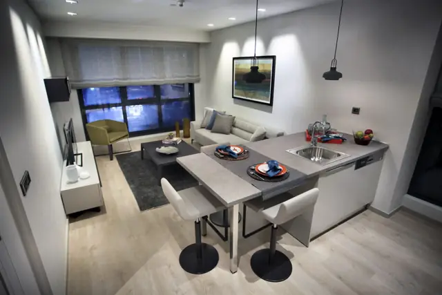 Show flat